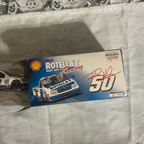 Shell  Racing Truck - Picture 4 of 6